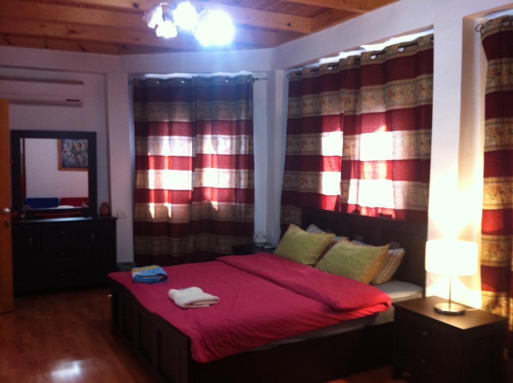 Blueberry Rooms Qaşrīn Eksteriør bilde